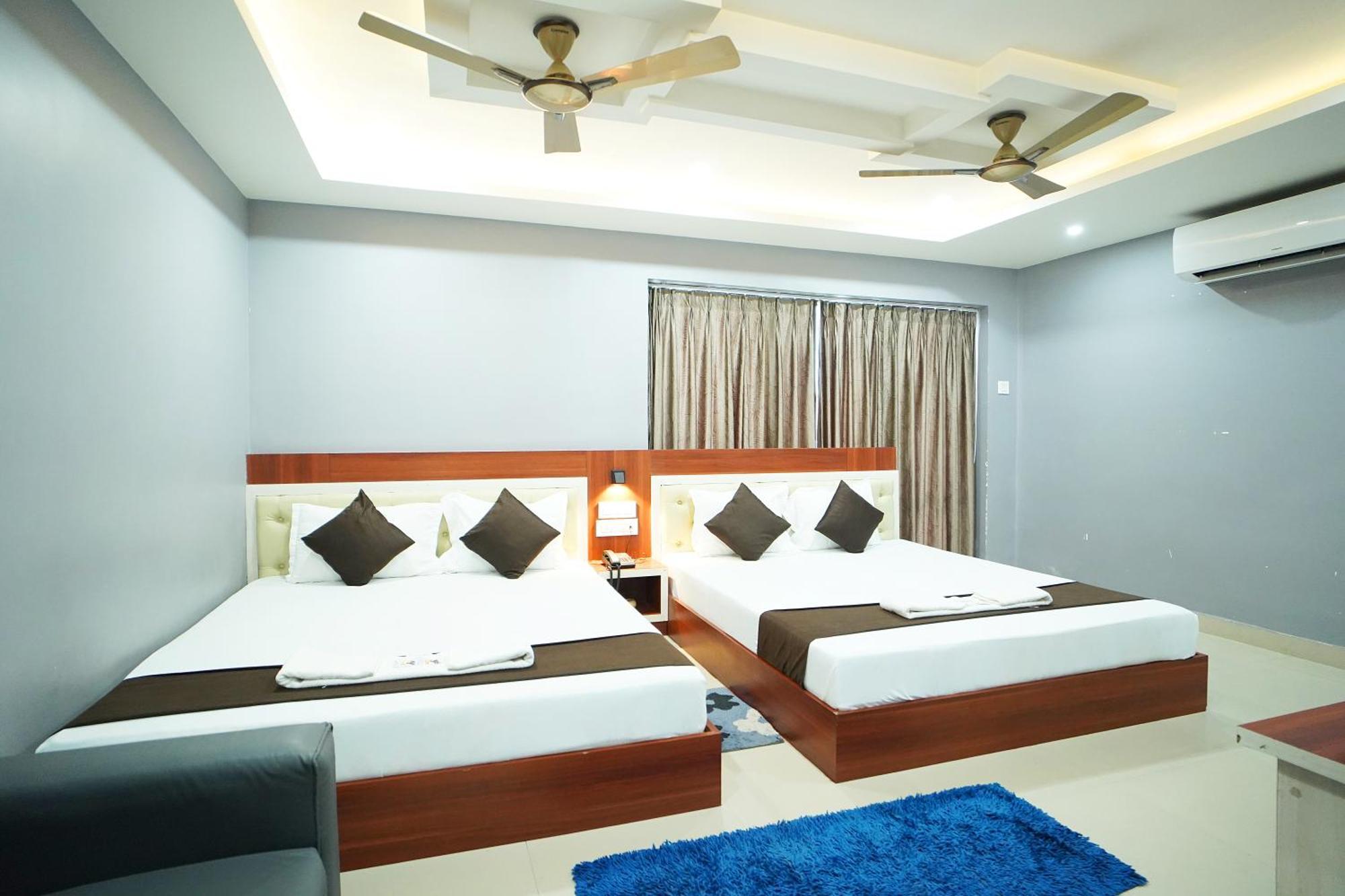 Hotel Marine Blue !! Beach Distance 50 Mts !! Дігха Екстер'єр фото