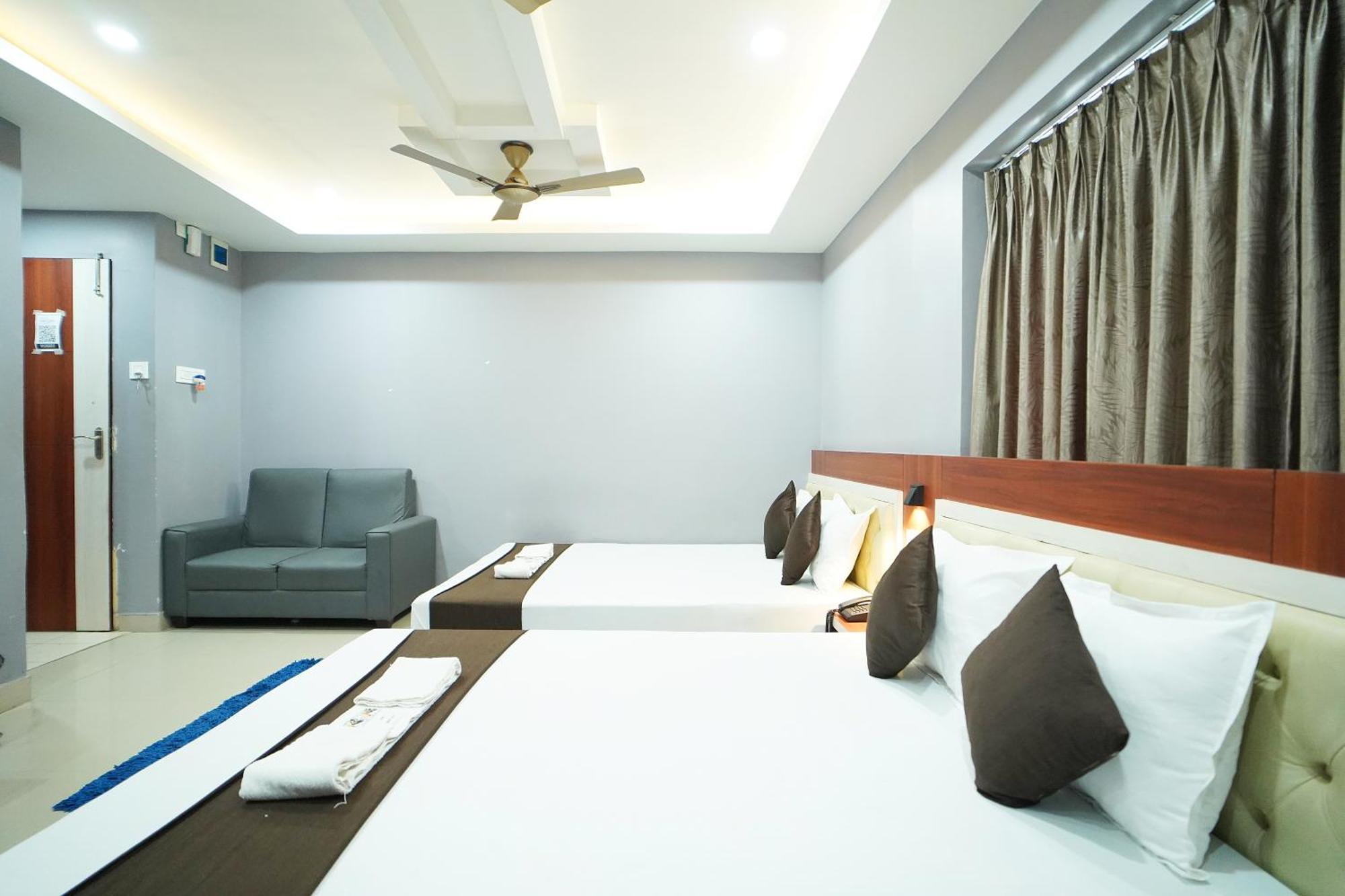 Hotel Marine Blue !! Beach Distance 50 Mts !! Дігха Екстер'єр фото
